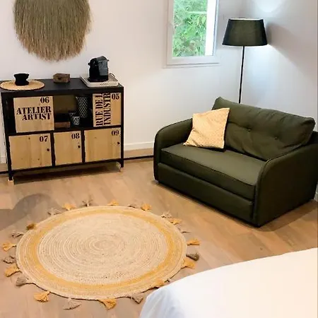 Les Logis De Candide アパート