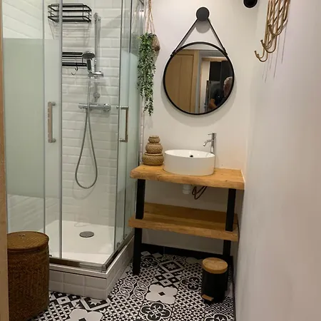 Les Logis De Candide アパート