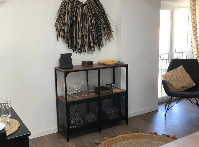 דירה Les Logis De Candide לה-טסט-דה-בוש