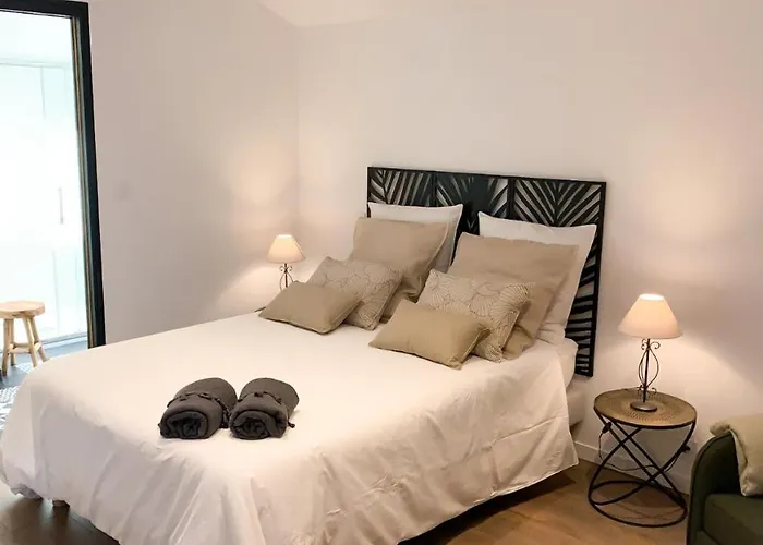 דירה Les Logis De Candide לה-טסט-דה-בוש