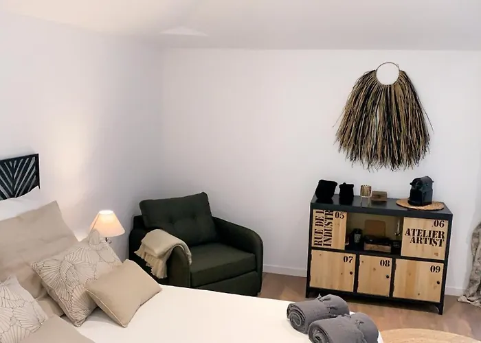 Les Logis De Candide Ла-Тест-де-Бюш